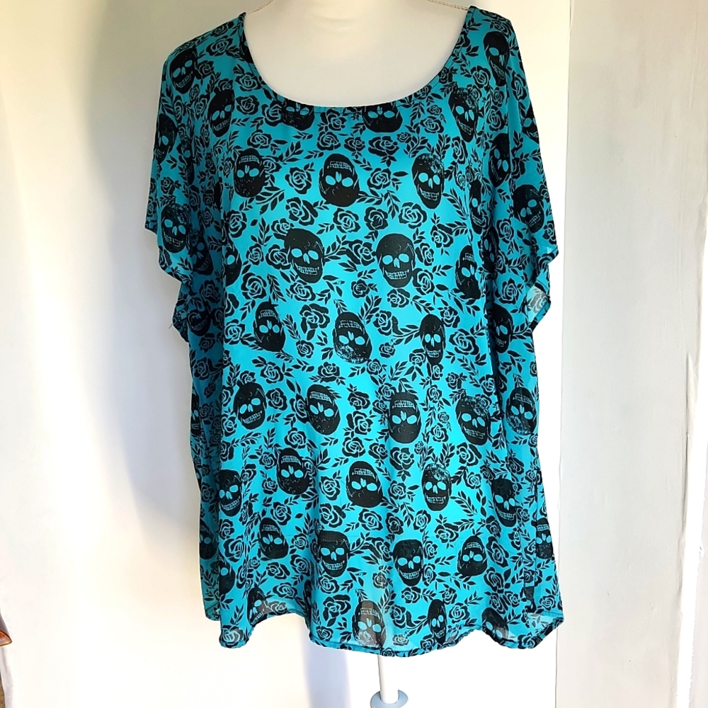 Torrid skull top